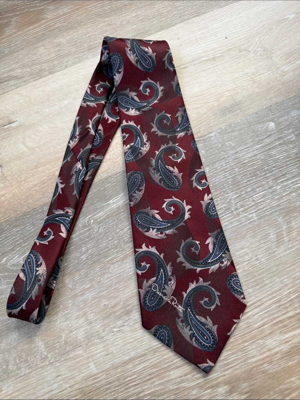 Oscar de la Renta Burgundy Paisley Silk Tie with Gray and Blue Accents